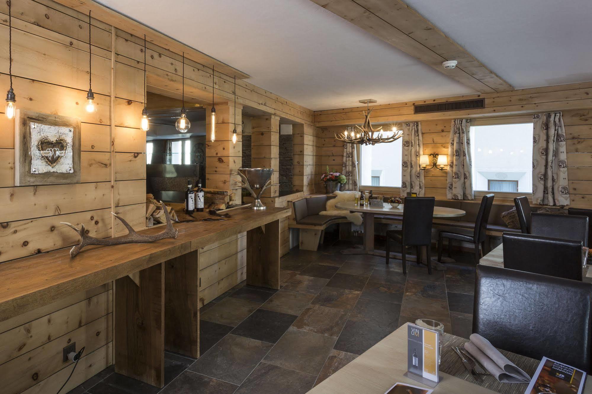 Hotel Cervo Sils Maria Exteriör bild
