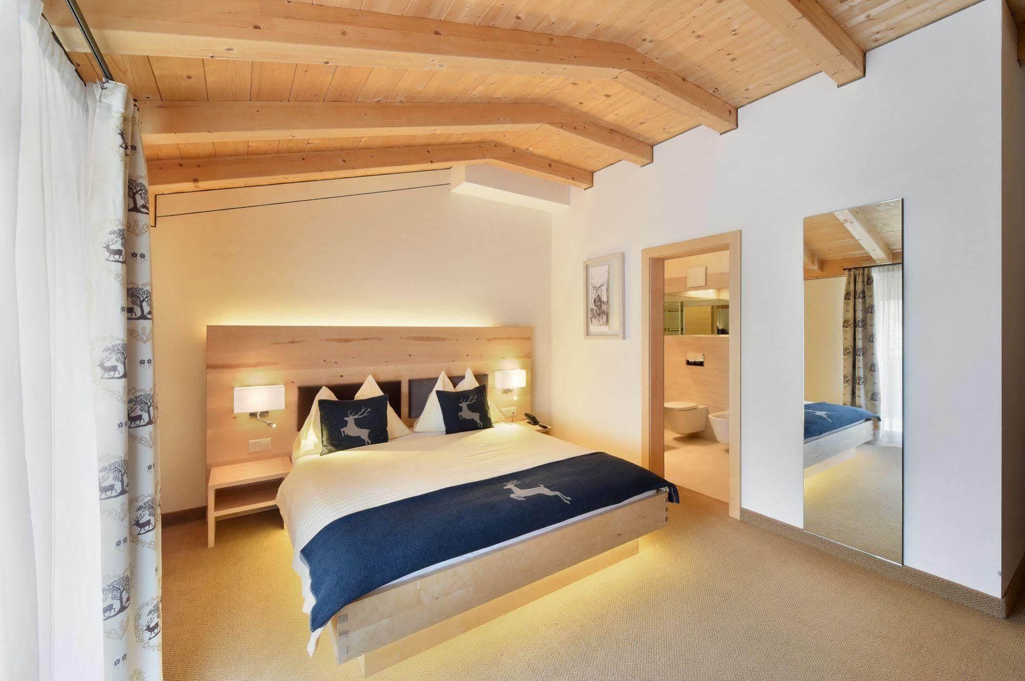 Hotel Cervo Sils Maria Exteriör bild